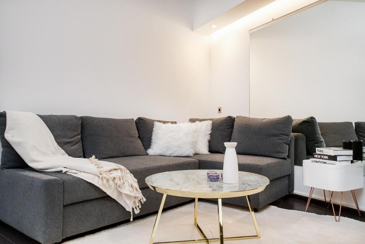 Appartement Place Des Lices Avec Parking Saint-Tropez Esterno foto