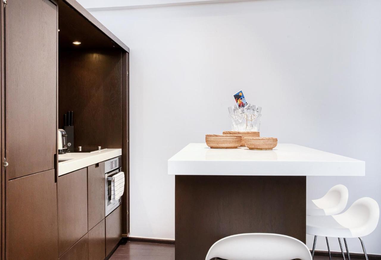 Appartement Place Des Lices Avec Parking Saint-Tropez Esterno foto
